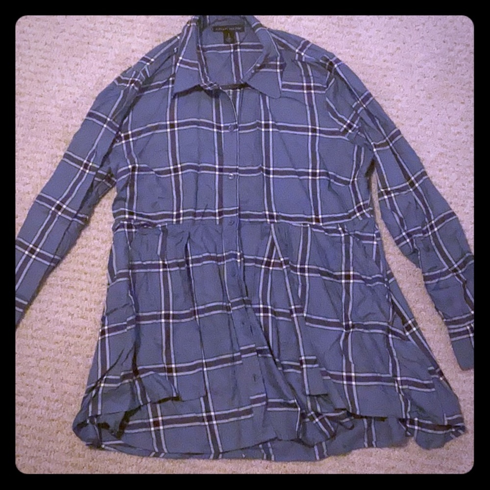 Perfect fall maternity blouse. High low hem